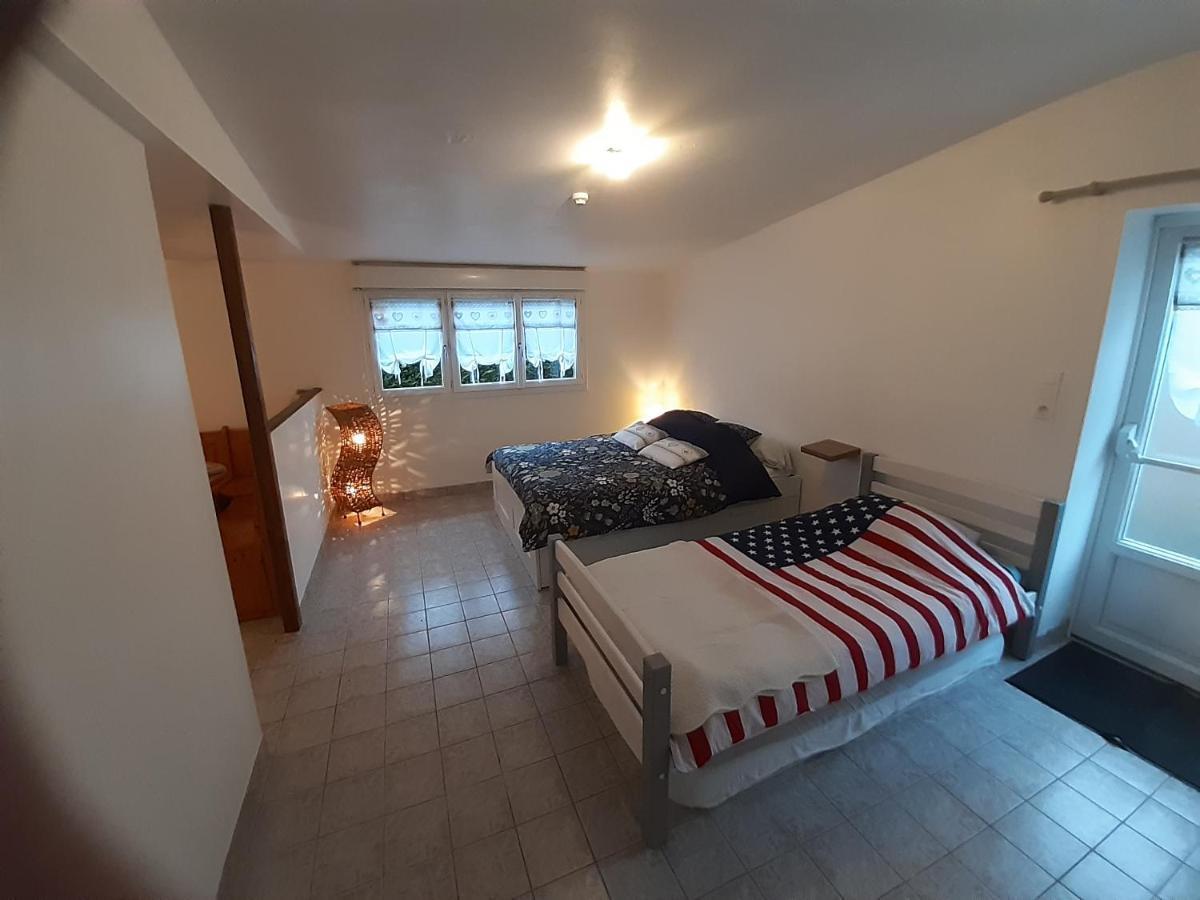 Le Cezembre gîte la Taniere Moidrey Extérieur photo